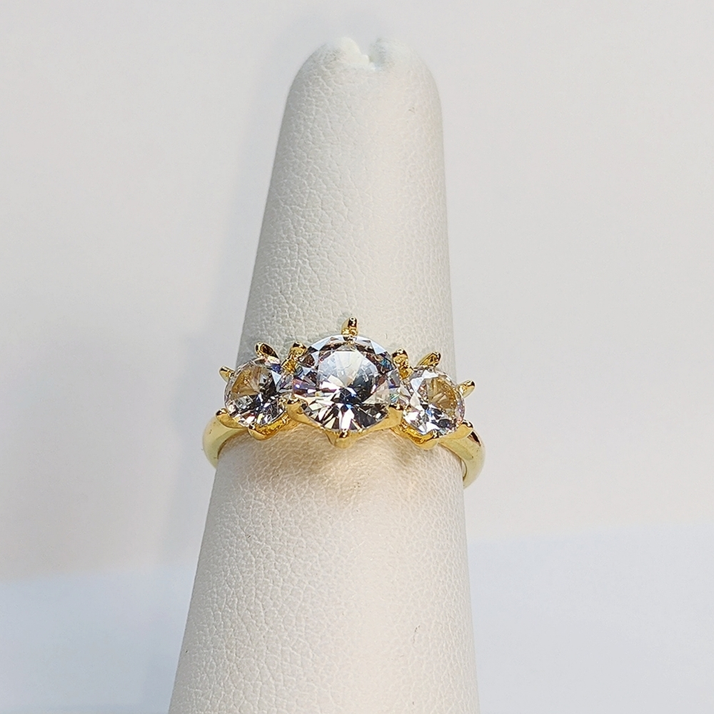 5 ct white sapphire yellow gold ring